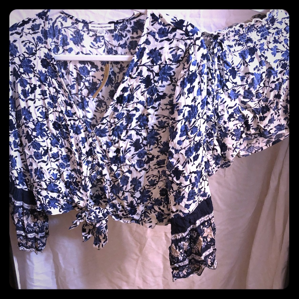 American Eagle Tie Front Crop Top with Shorts
